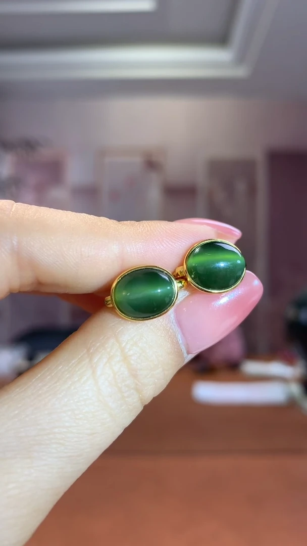 【闪购商品】和田玉耳拍银S925镶嵌碧玉猫眼耳拍