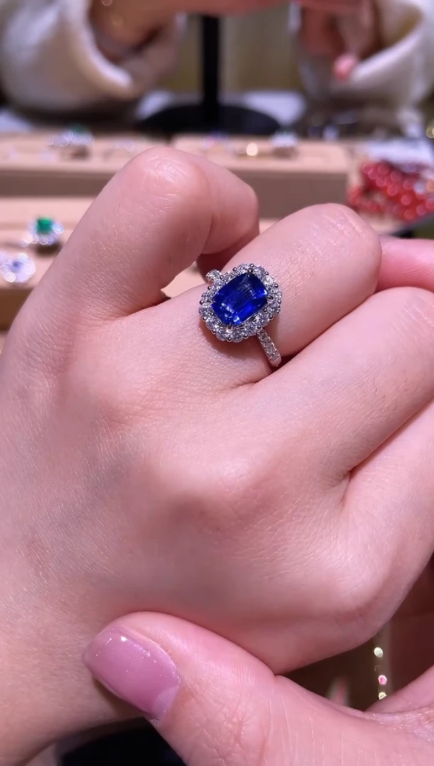 【闪购商品】蓝宝石戒指18K金镶嵌18K金蓝宝石钻石戒指