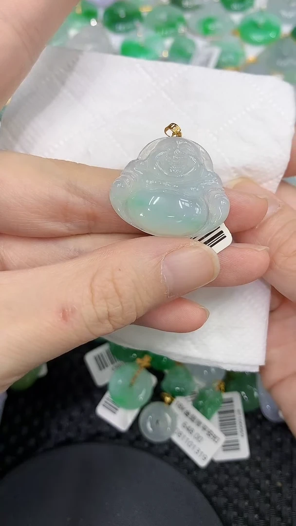 颈饰18K金镶嵌翡翠111111111111