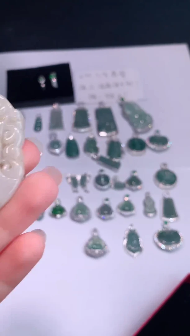 颈饰未镶嵌翡翠0芹0翡翠珠宝704