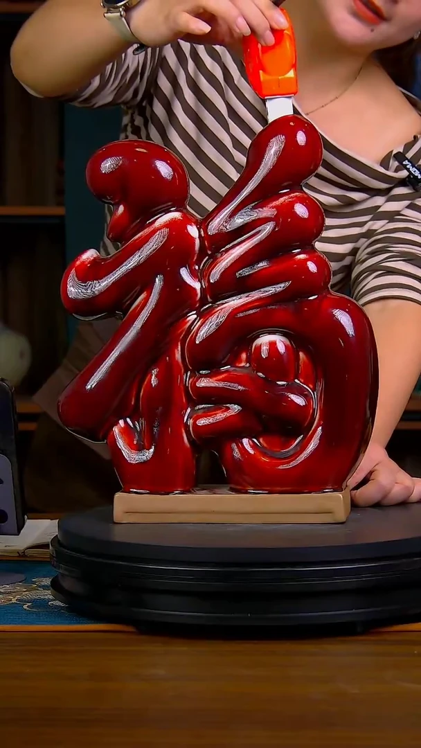 摆件56756667777676