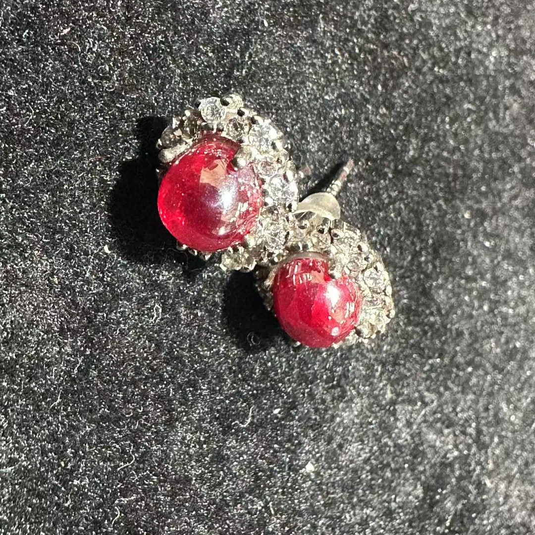 天然辰砂纯透纯天然高冰活彩晶体耳钉＋s九二五爪银镶