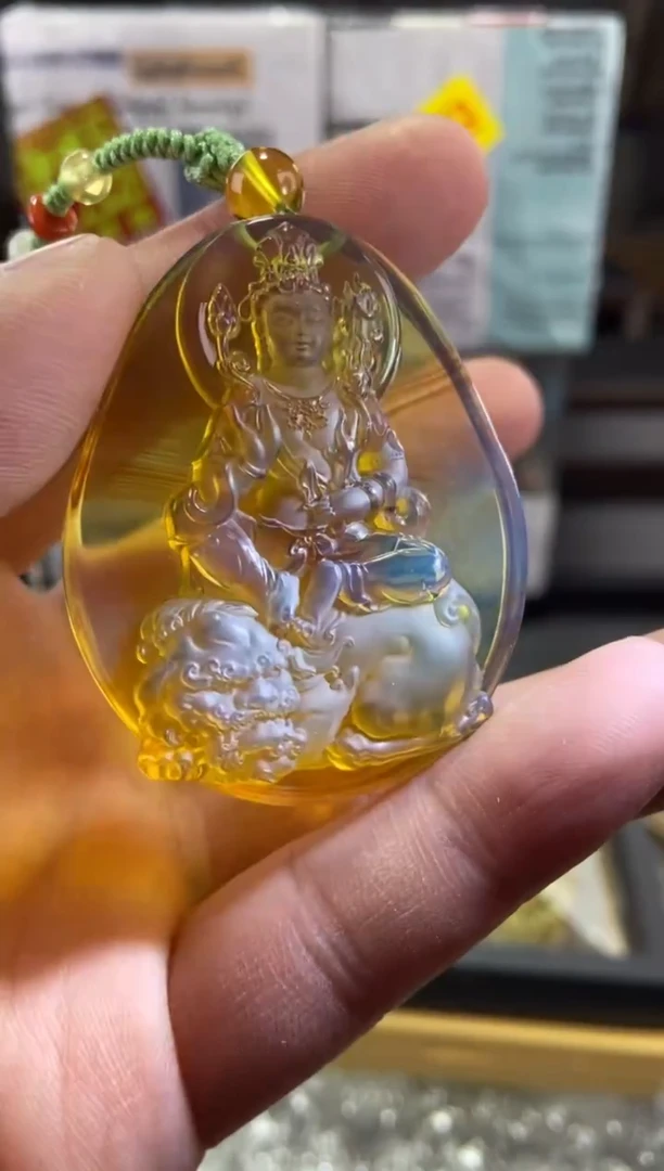 琥珀颈饰未镶嵌文殊菩萨