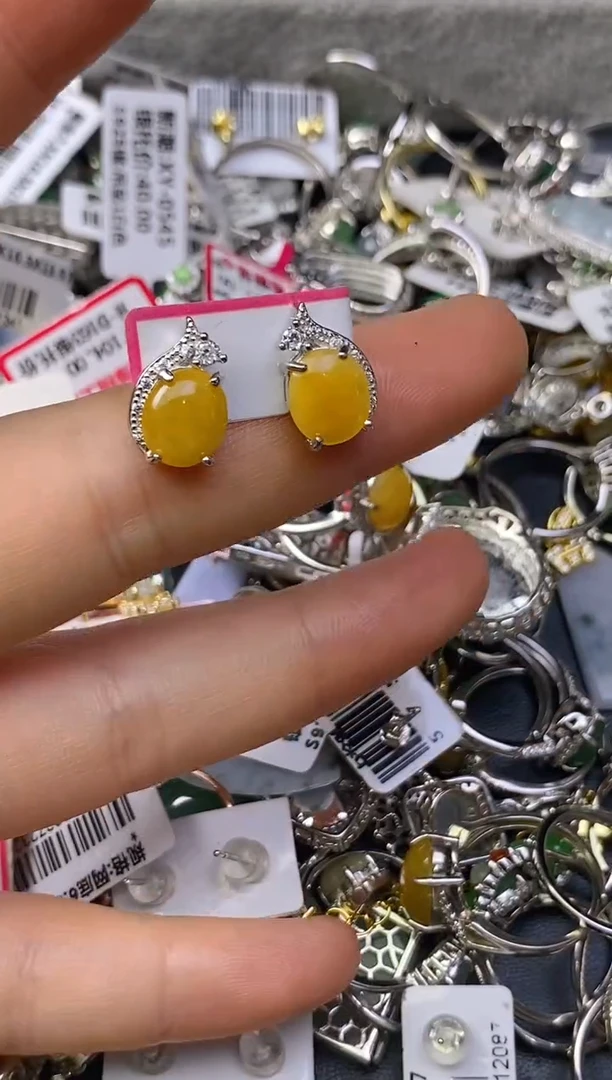 银S925镶嵌戒指翡翠百内无证书