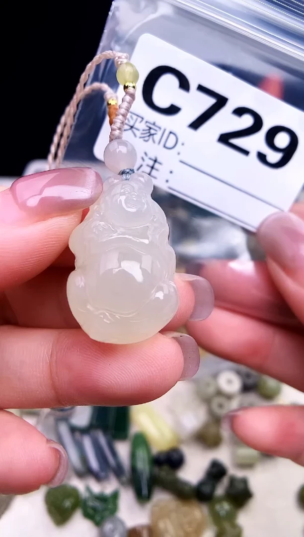 颈饰未镶嵌和田玉1