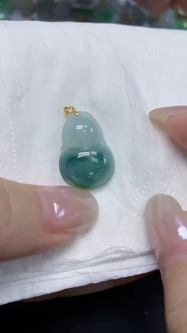 翡翠18K金镶嵌颈饰天然缅甸翡翠A货