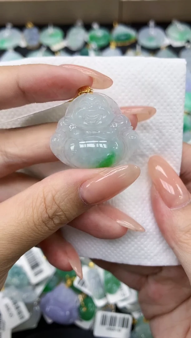 颈饰18K金镶嵌翡翠11111111111