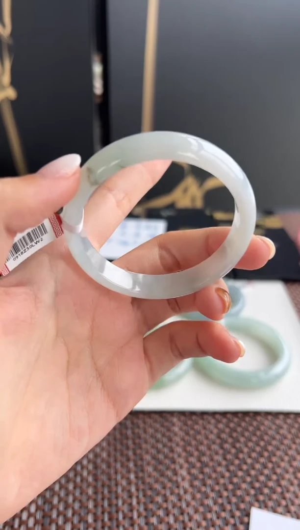 未镶嵌手镯翡翠32号52.6*11.3*6.2