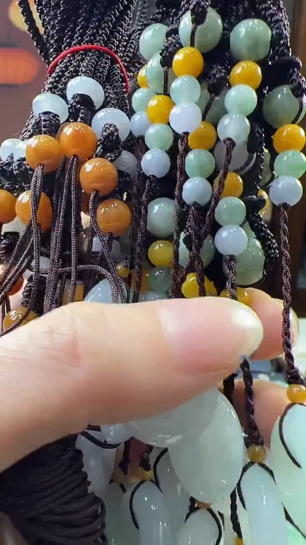 未镶嵌挂件翡翠美背（多样性发其一）