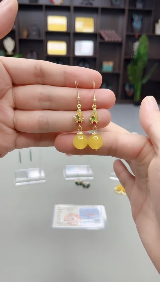 银S925镶嵌耳饰玛瑙/玉髓318000