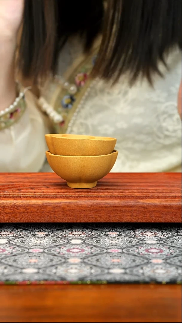 紫砂茶宠段泥花瓣杯 60cc  2只