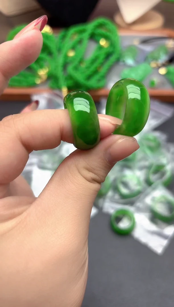 未镶嵌翡翠耳饰大号戒圈下单备注尺寸  无备注随机发