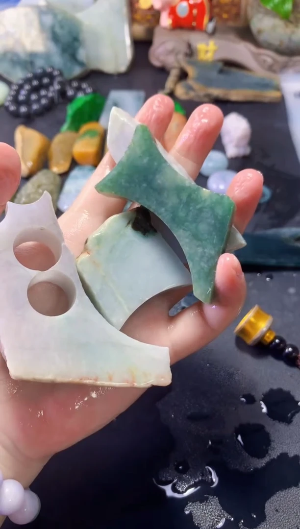 翡翠未镶嵌颈饰081天然翡翠