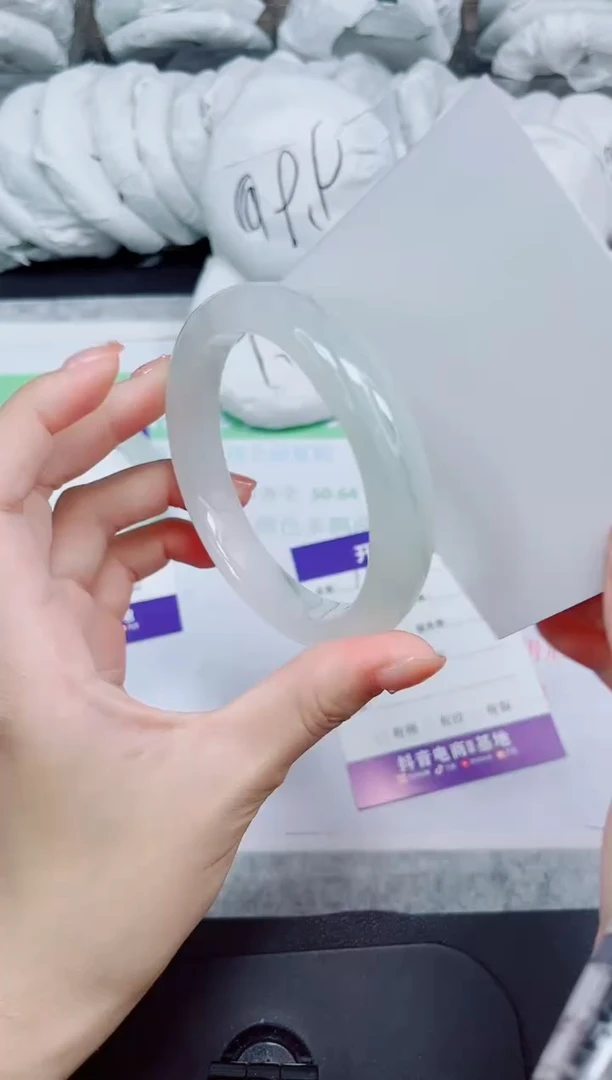 石英质玉手镯未镶嵌160-62