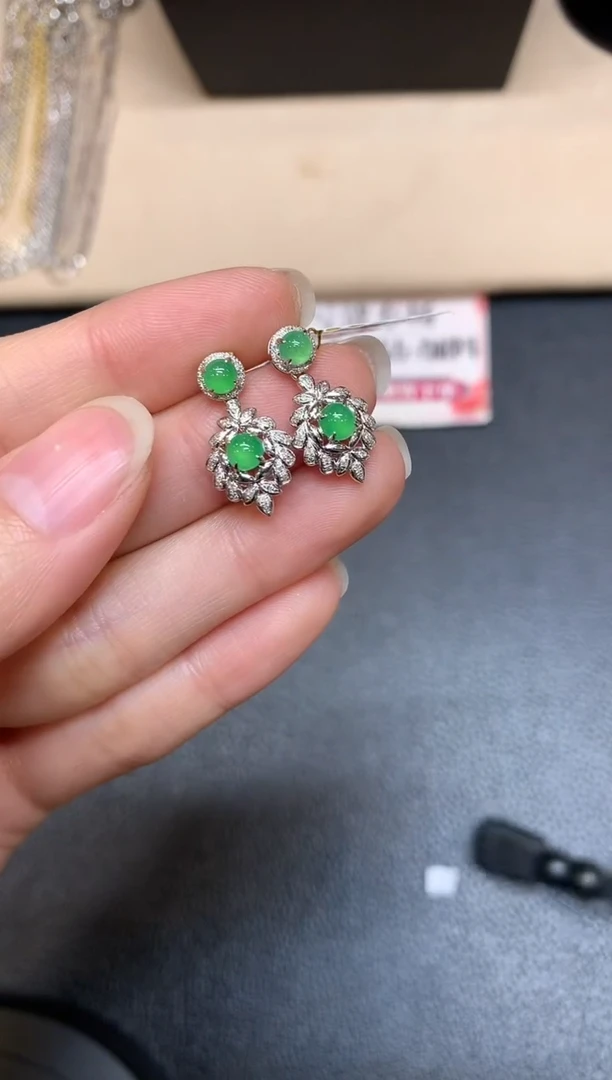 【闪购商品】翡翠耳饰18K金镶嵌【无鉴赏期