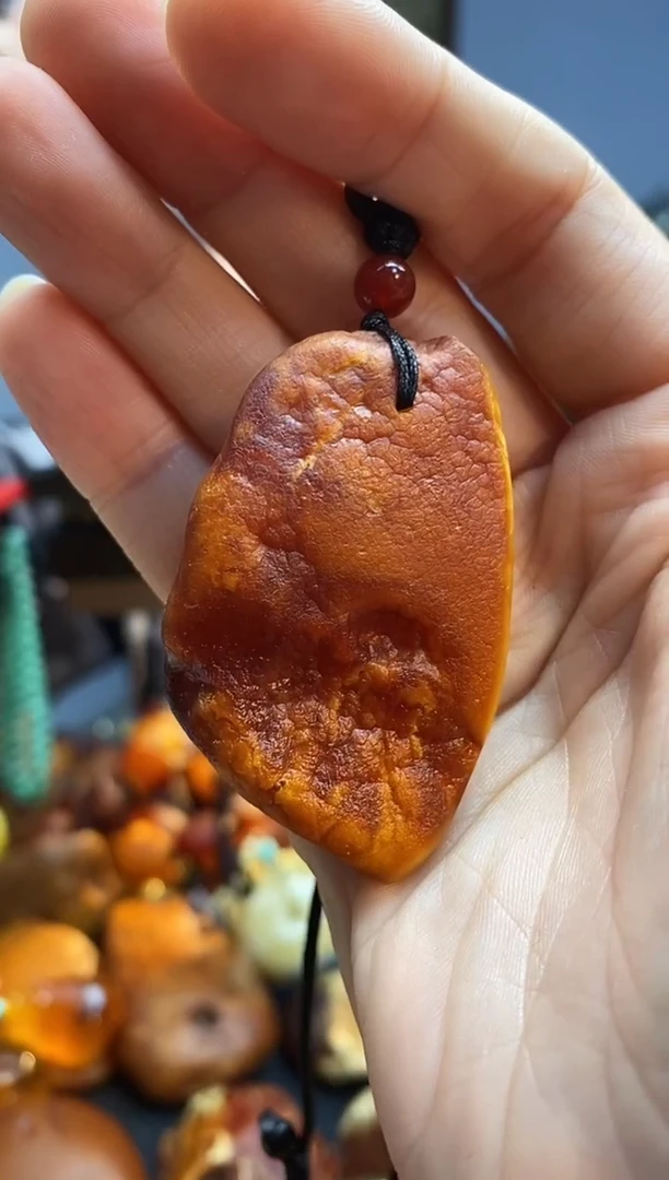 琥珀颈饰未镶嵌吊坠