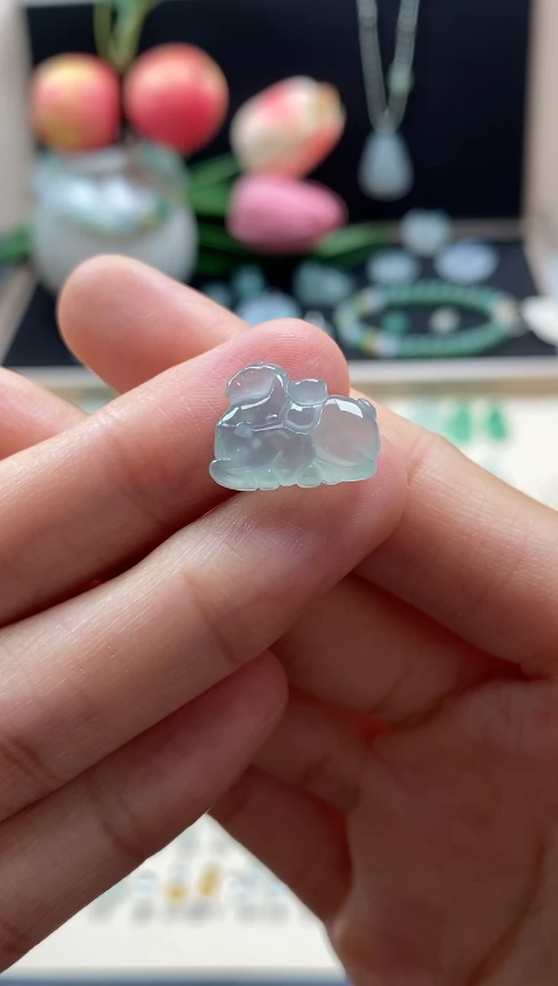 翡翠未镶嵌颈饰翡翠晴底裸石
