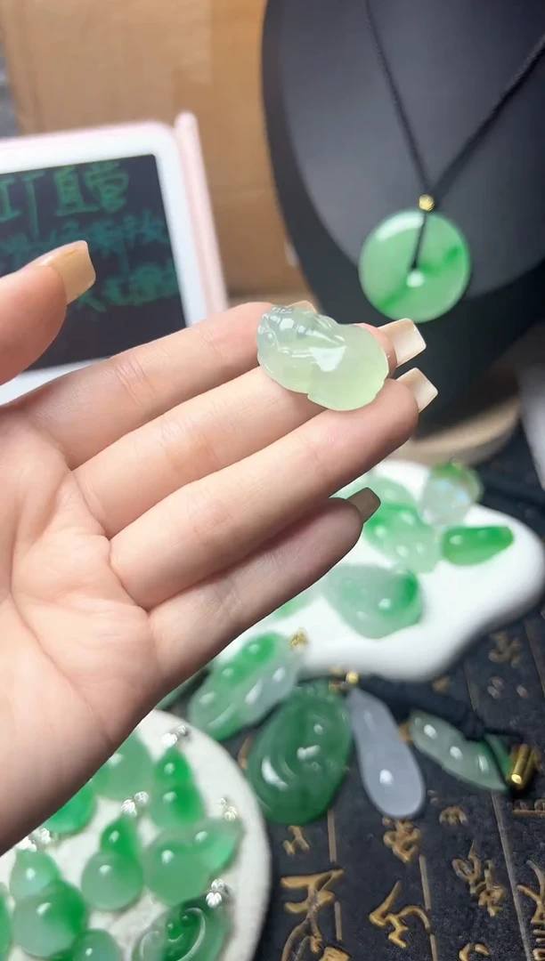 颈饰未镶嵌翡翠所见即所得，一图一物