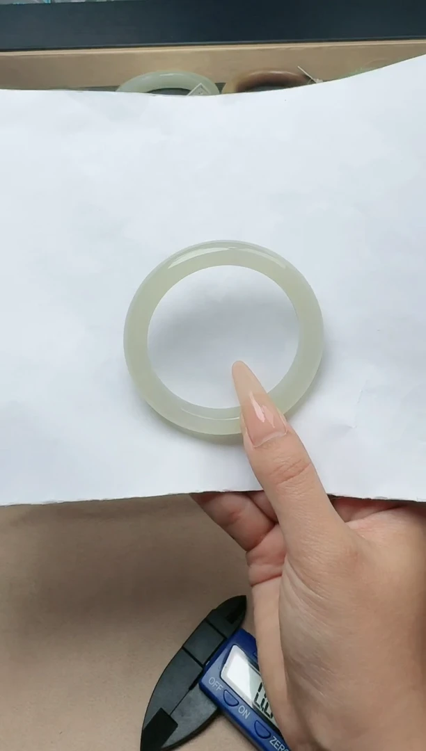 【闪购商品】和田玉手镯未镶嵌53/54圈口YY