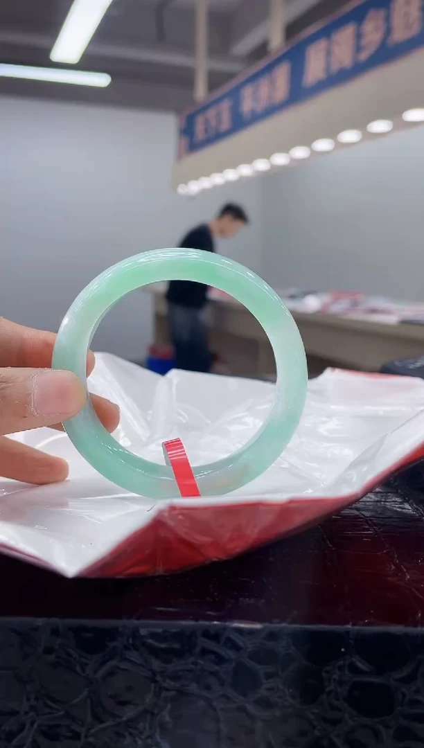 未镶嵌手镯翡翠手镯2