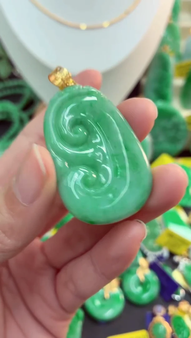 吊坠(不含链)18K金镶嵌翡翠天然缅甸翡翠A货