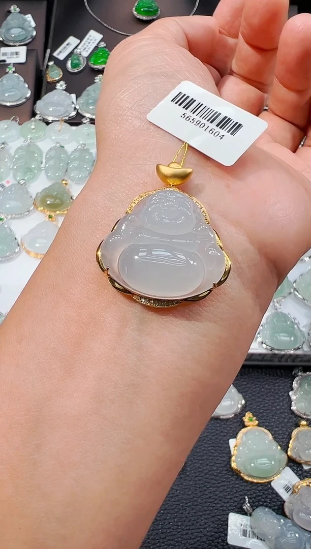 吊坠(不含链)18K金镶嵌翡翠小***?佛公吊坠1604