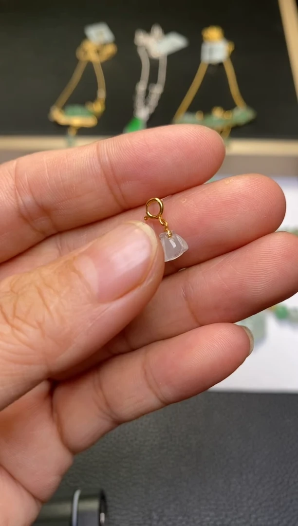 颈饰18K金镶嵌翡翠净货35434