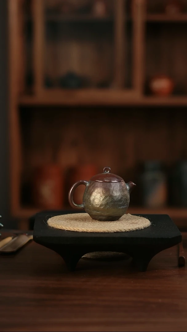 二生陶作精品80cc纯柴烧手捏壶