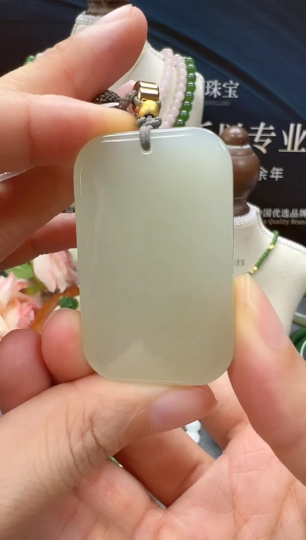 和田玉未镶嵌颈饰cg