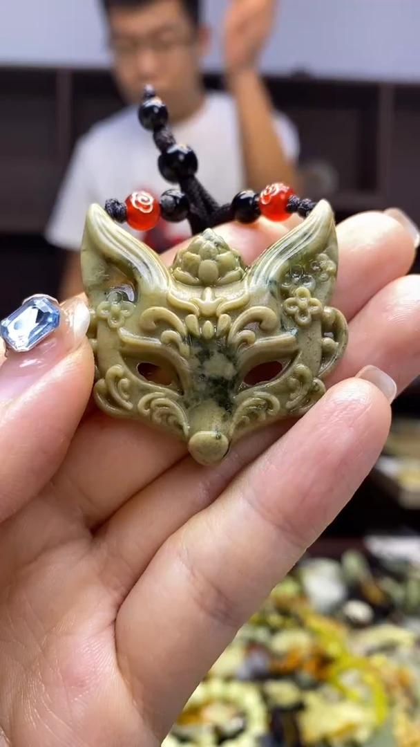 未镶嵌岫玉挂件