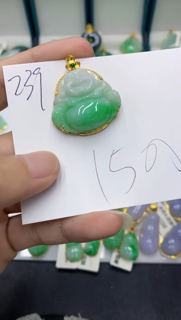 【闪购商品】翡翠颈饰18K金镶嵌翡翠