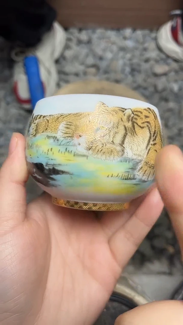 【闪购商品】杯卧虎白瓷磨砂金