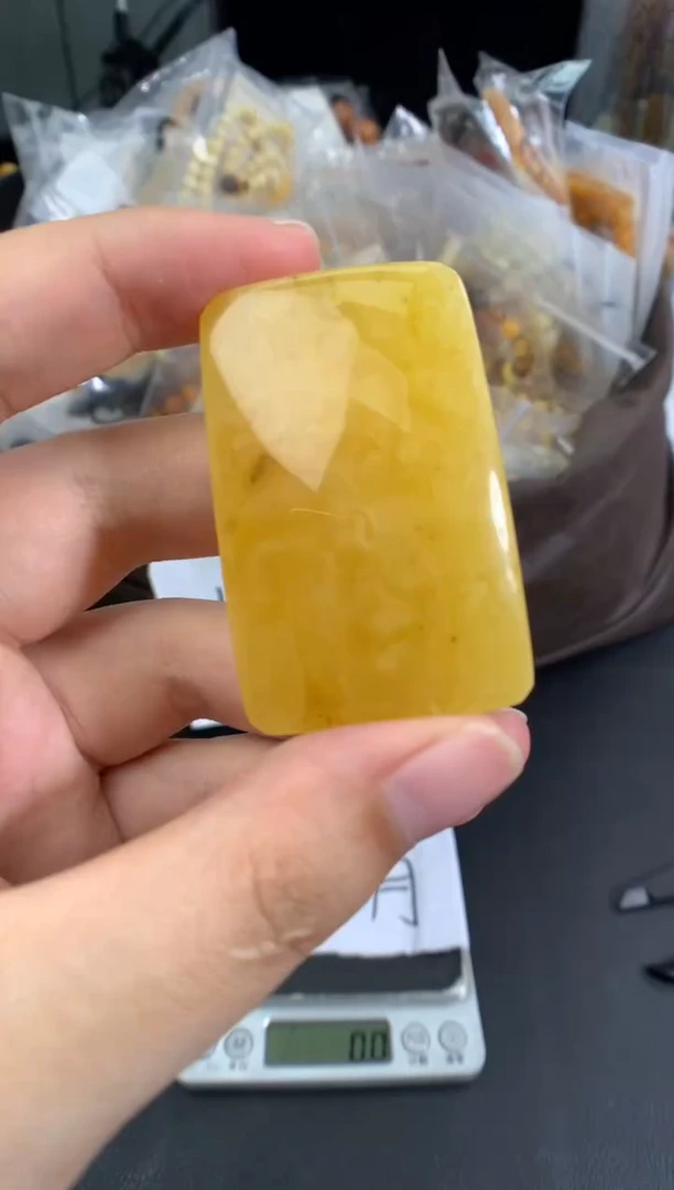 蜜蜡未镶嵌珠宝奇石63