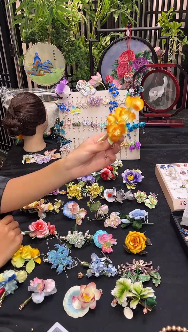 织绣玟****梦非遗手工苏绣饰品
