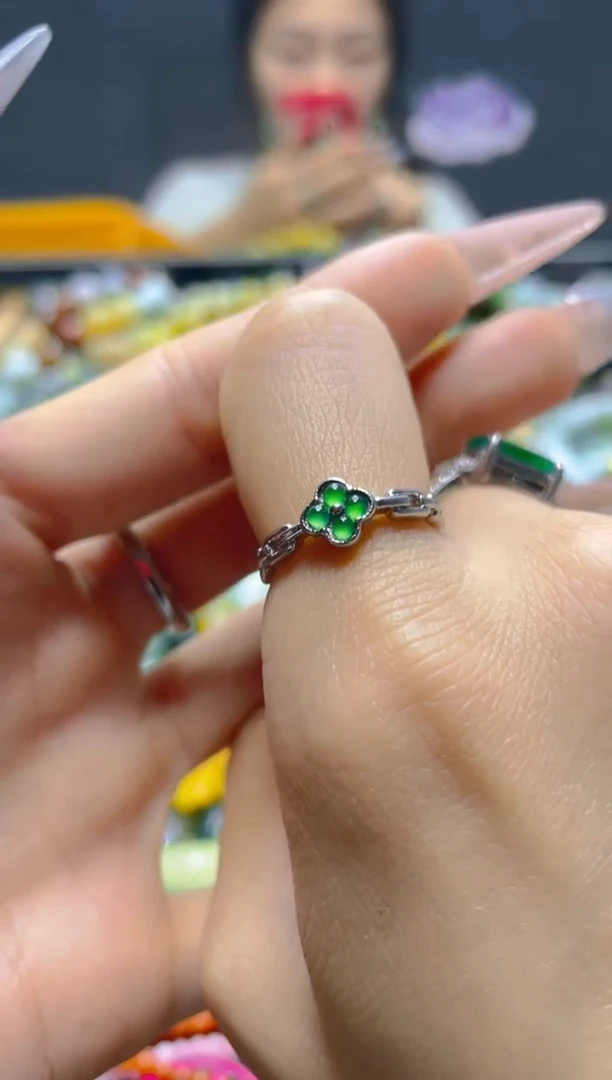 颈饰未镶嵌翡翠/C/翡翠A货，一件也是批发价