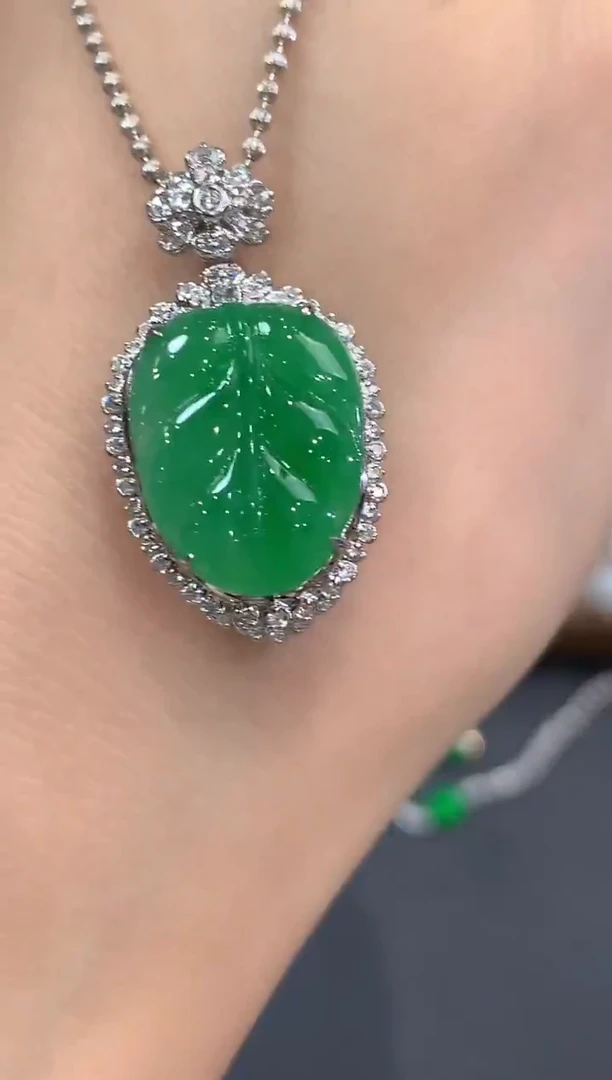 吊坠(不含链)18K金镶嵌翡翠a84