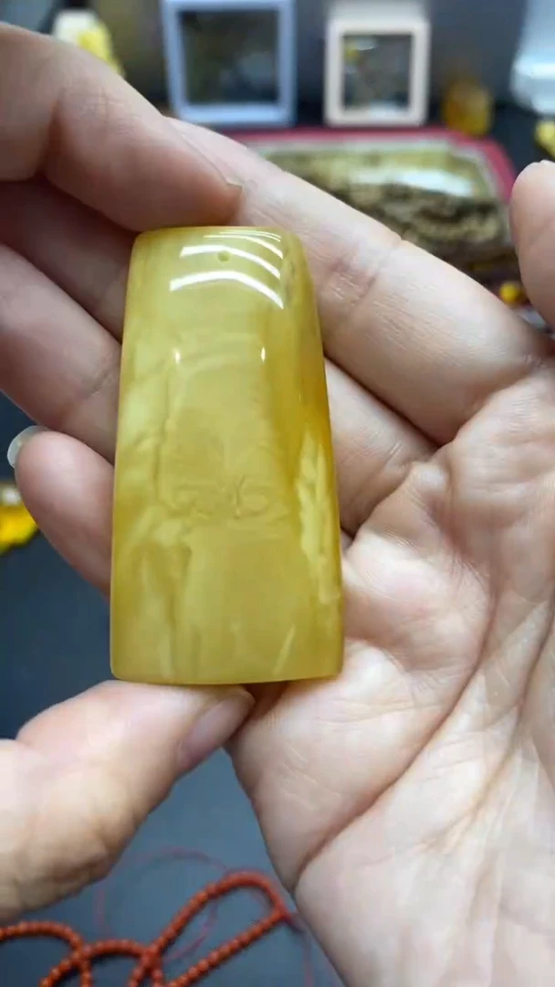 琥珀未镶嵌珠宝奇石2816