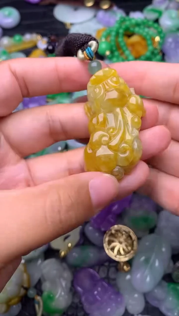 颈饰未镶嵌翡翠缅甸翡翠吊坠