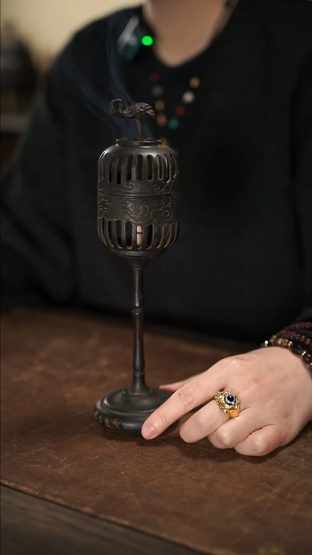 ·熏炉 高25.5宽7。