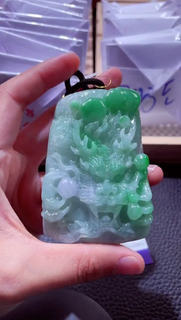 颈饰未镶嵌翡翠00003867