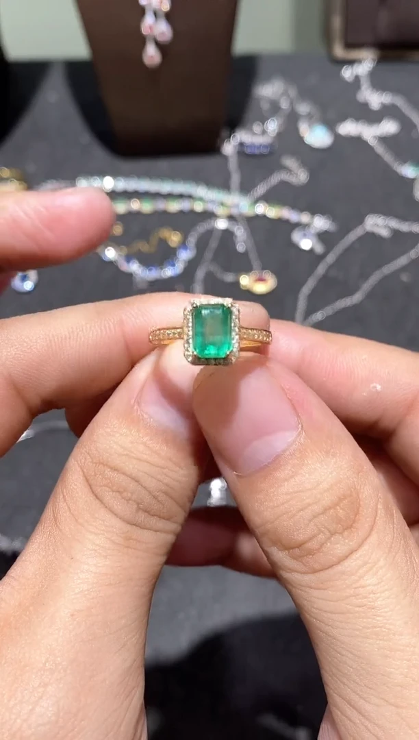 银S925镶嵌戒指祖母绿戒指