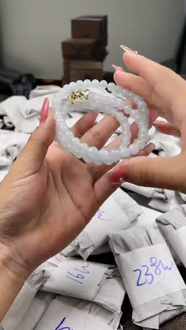 颈饰未镶嵌翡翠项链