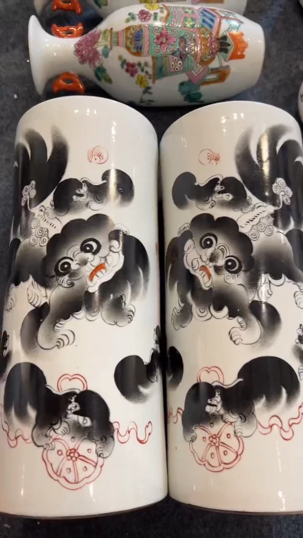 摆件瓷摆件瓷摆件墨彩狮子冒桶