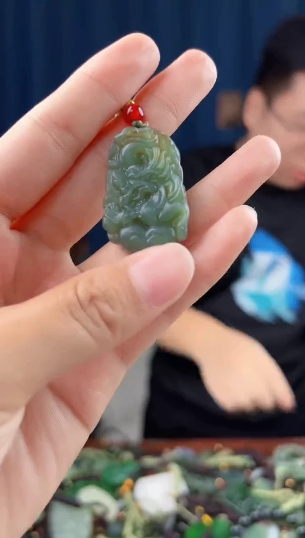 未镶嵌和田玉挂件拍一发一