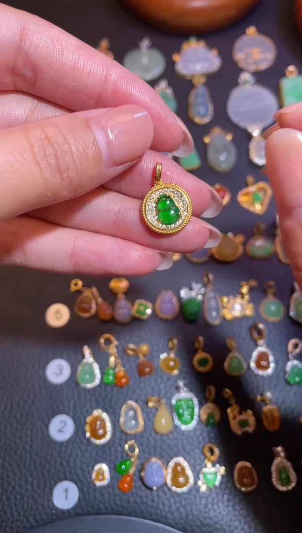 颈饰银S925镶嵌翡翠a货翡翠