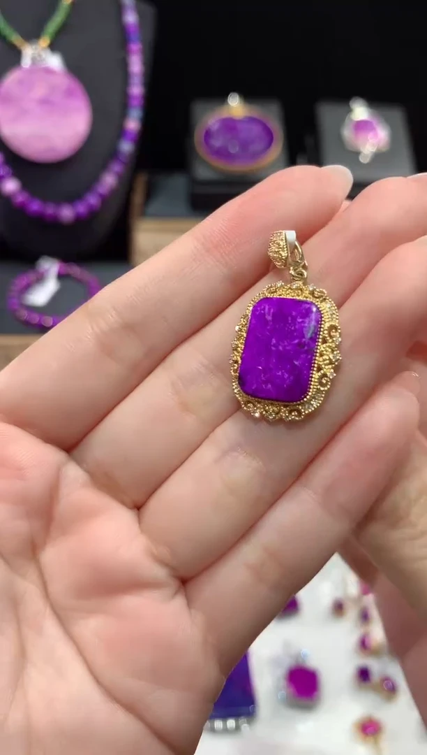 苏纪石（舒俱来）18K金镶嵌.吊坠