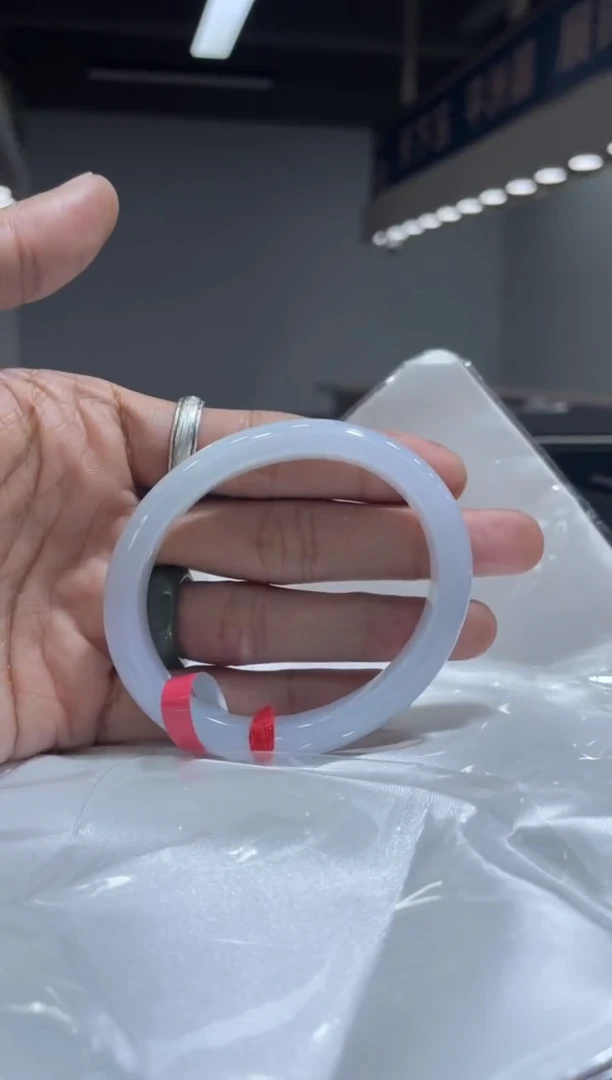 未镶嵌手镯（贵妃镯）翡翠8