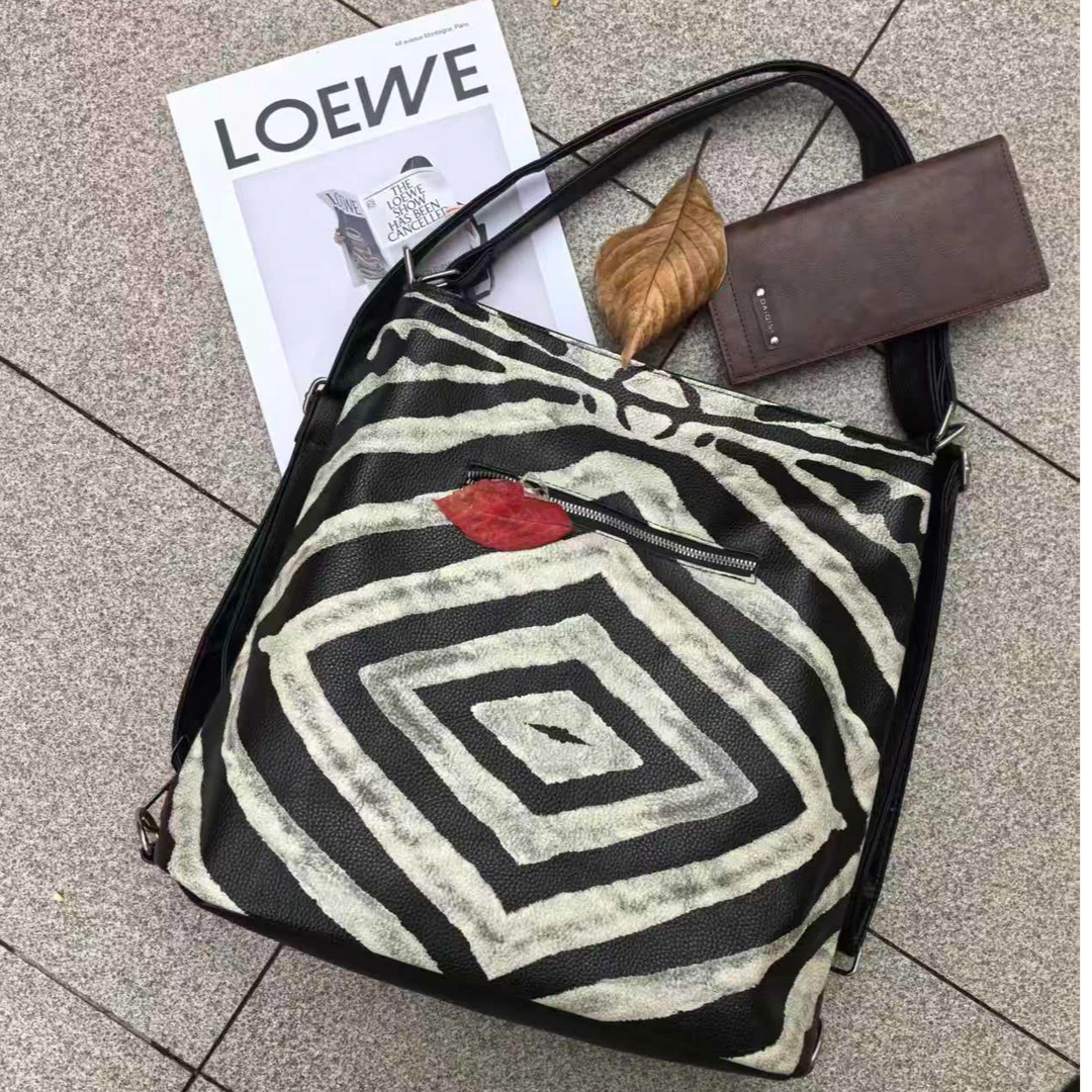 女生单间双肩包大容量包包黑色百搭长期主义包宽肩带自重轻托特包