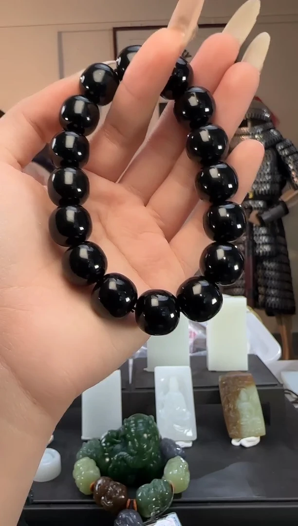 颈饰未镶嵌和田玉青玉老型手串