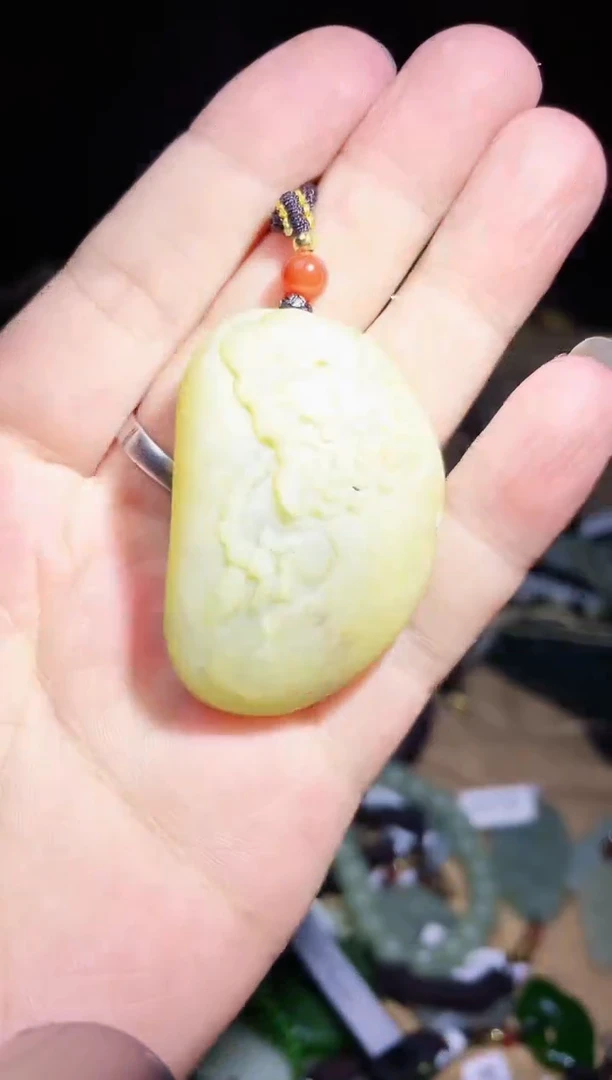 颈饰未镶嵌和田玉1